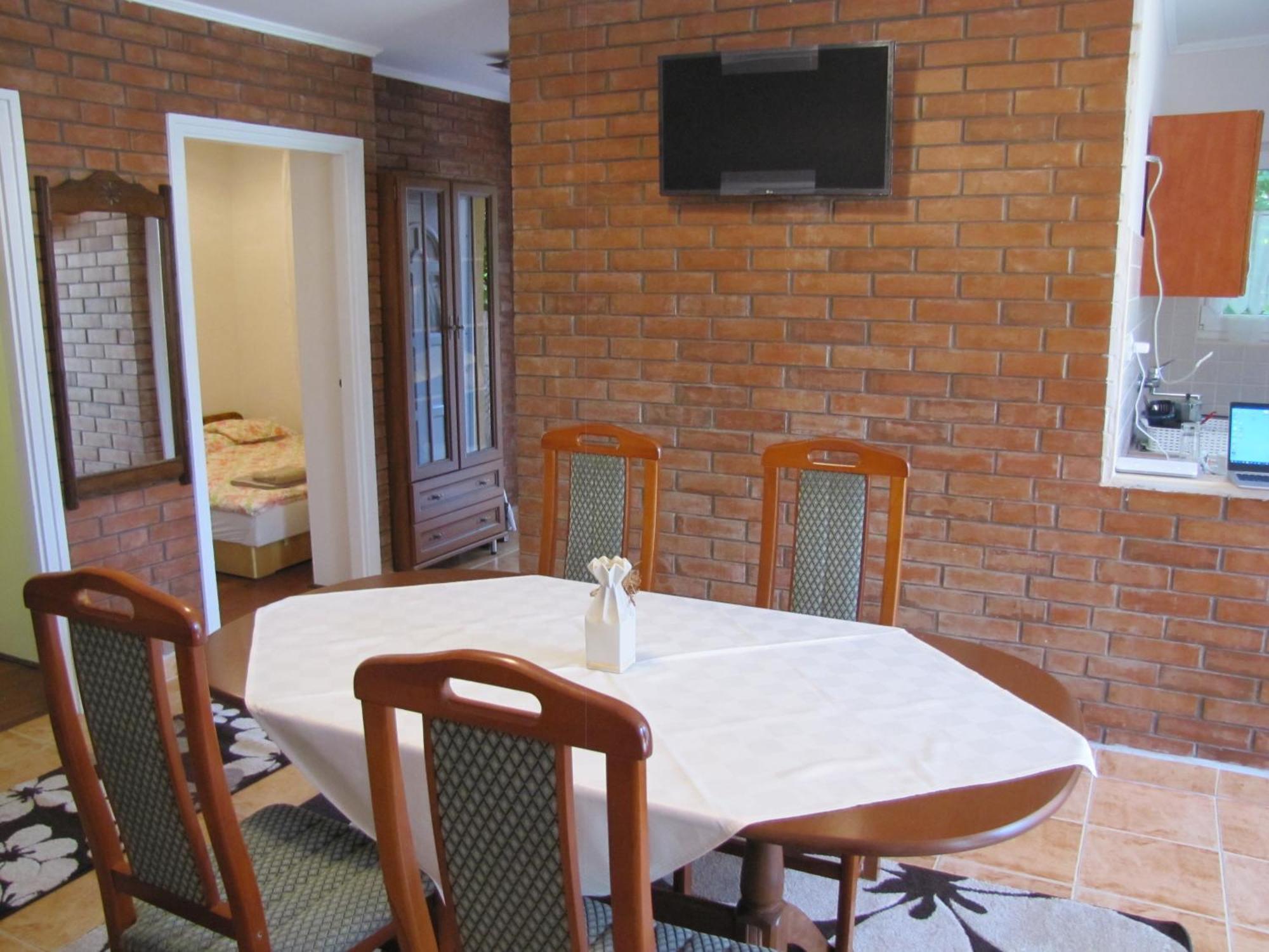 Holiday home Gyoengyhaz Nyaralo